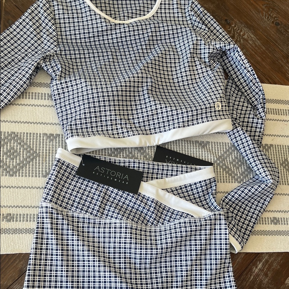 Astoria Blue and White Checkered Set